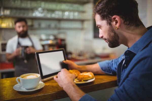 Como sistemas para restaurantes podem melhorar a reputação online do negócio